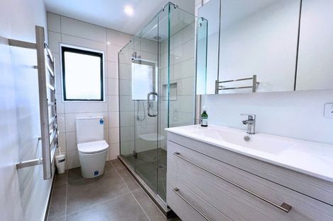 Photo of property in 17 Okura River Road, Okura, Albany, 0792