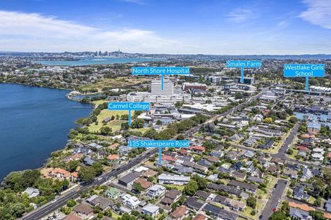 Photo of property in 1/135 Shakespeare Road, Milford, Auckland, 0620