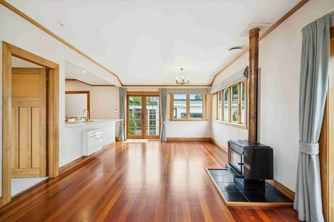 Photo of property in 32 Collingwood Street, Waterloo, Lower Hutt, 5011