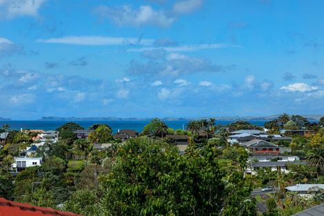 Photo of property in 2 Sandford Street, Campbells Bay, Auckland, 0630