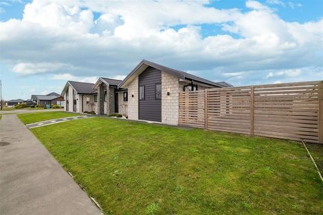 Photo of property in 32 Bill Harvey Drive, Halswell, Christchurch, 8025