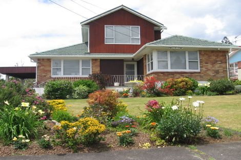 Photo of property in 72 Wyllie Road, Papatoetoe, Auckland, 2025