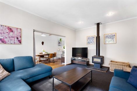 Photo of property in 311a Collinge Road, Mayfair, Hastings, 4122