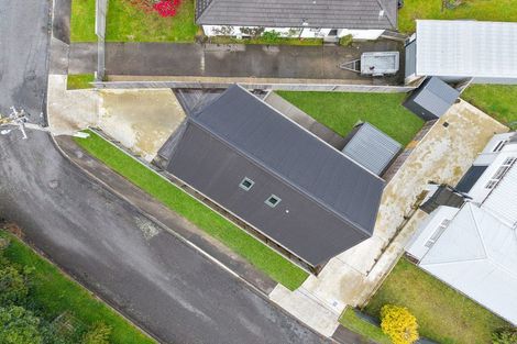 Photo of property in 3b Faris Crescent, Wainuiomata, Lower Hutt, 5014