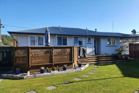 Photo of property in 53 Marlborough Street, Greymouth, 7805