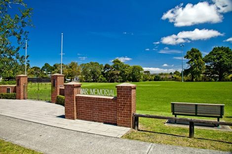 Photo of property in 9/34 Waipuia Place, Greenhithe, Auckland, 0632