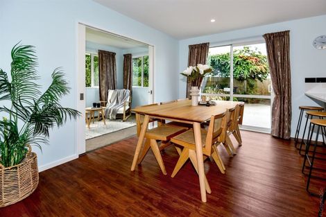 Photo of property in 33 Palmers Road, New Brighton, Christchurch, 8083