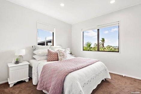 Photo of property in 170 Sturges Road, Henderson, Auckland, 0612