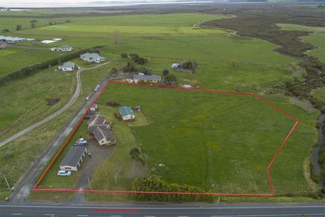 Photo of property in 100 South Head Road, South Head, Helensville, 0874