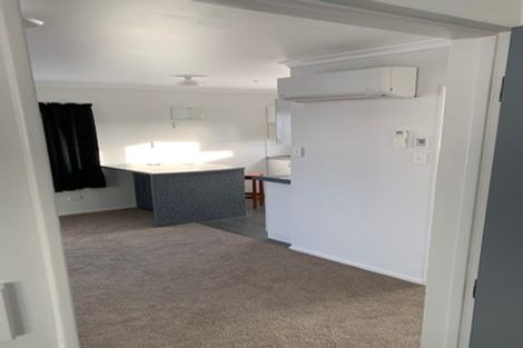 Photo of property in 8 Naumai Place, Spotswood, New Plymouth, 4310