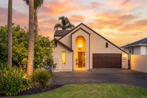 Photo of property in 48 Oxford Street, Te Puke, 3119