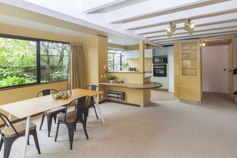 Photo of property in 31 Juniper Place, Burnside, Christchurch, 8053