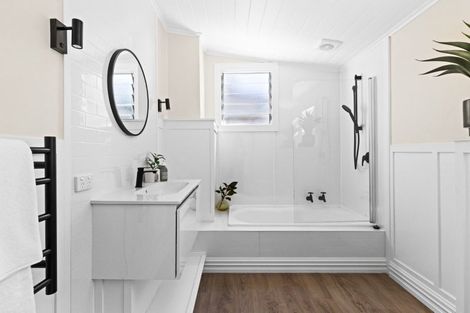 Photo of property in 79 Milton Road, Bluff Hill, Napier, 4110