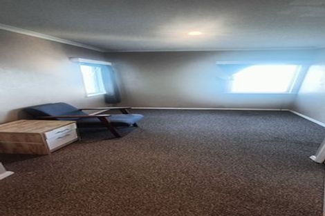 Photo of property in 120 Nicholson Road, Khandallah, Wellington, 6035