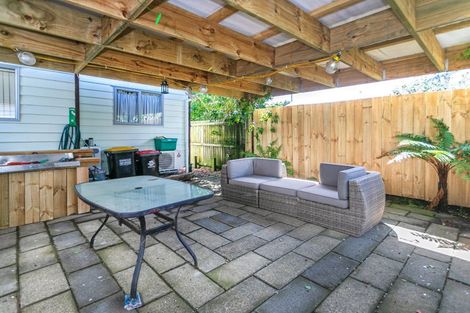 Photo of property in 74 Watt Street, Coromandel, 3506