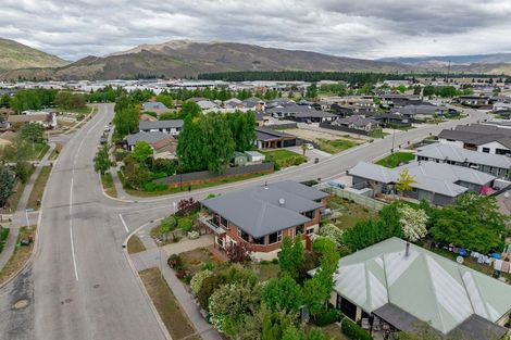 Photo of property in 16 Waenga Drive, Cromwell, 9310