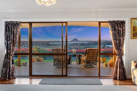Photo of property in 12 Tobacco Hill, Welcome Bay, Tauranga, 3175