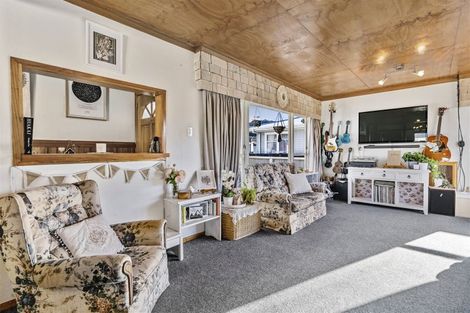 Photo of property in 20 Karamu Crescent, Wainuiomata, Lower Hutt, 5014