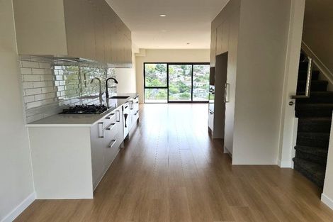 Photo of property in 2/28 Ludlow Terrace, Totara Vale, Auckland, 0627