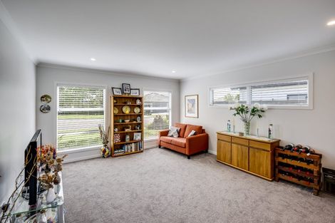 Photo of property in 22 Pukaki Place, Poraiti, Napier, 4112