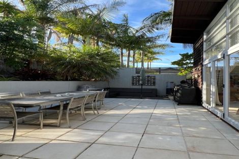 Photo of property in 32f Parr Terrace, Castor Bay, Auckland, 0620