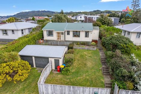 Photo of property in 22 Waiuta Street, Titahi Bay, Porirua, 5022