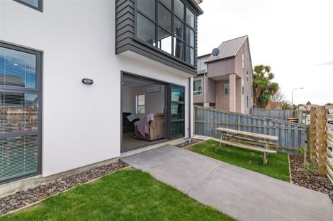 Photo of property in 12 Broadbent Street, Riccarton, Christchurch, 8041