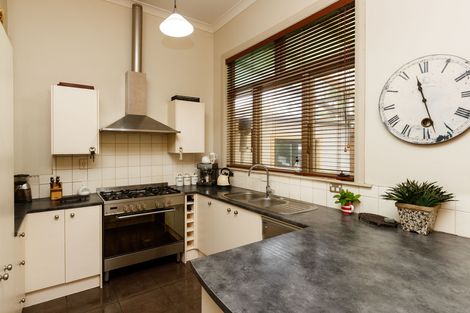 Photo of property in 35 Fitzroy Street, Terrace End, Palmerston North, 4410
