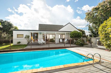 Photo of property in 120 Paritai Drive, Orakei, Auckland, 1071