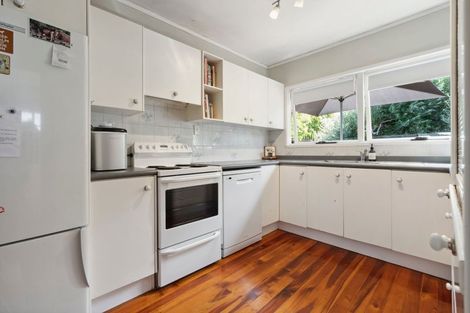 Photo of property in 1/4 Grove Lane, Pakuranga, Auckland, 2010