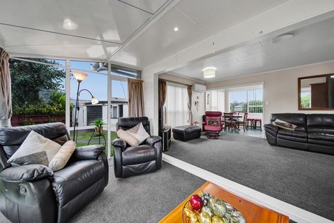 Photo of property in 14 Tawa Street, Hawera, 4610