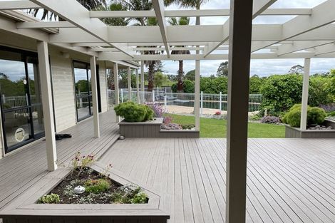 Photo of property in 251 Clifton Road, Whitford, Howick, 2571