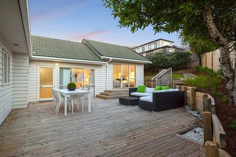 Photo of property in 14 Mcfetridge Place, Hillcrest, Auckland, 0627