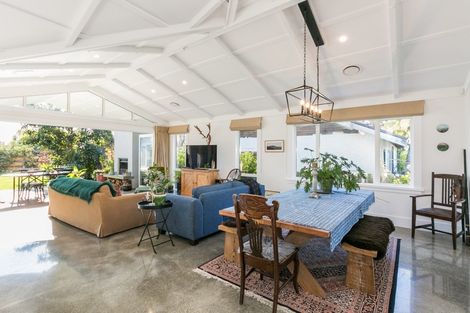 Photo of property in 18 Reynolds Road, Havelock North, 4130