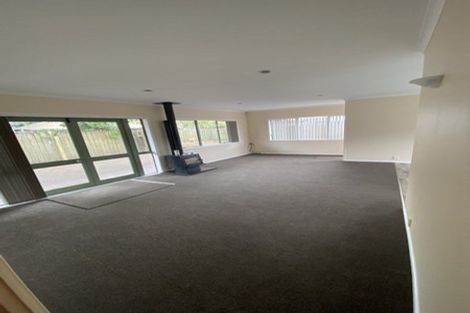 Photo of property in 2/5 Campbell Place, Papakura, 2110