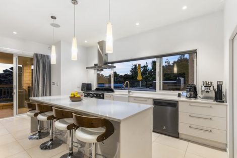 Photo of property in 194 Greenhithe Road, Greenhithe, Auckland, 0632