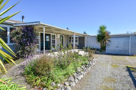 Photo of property in 3 Walnut Lane, Carterton, 5713