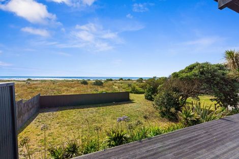 Photo of property in 35 Rodney Avenue, Te Horo Beach, Otaki, 5581