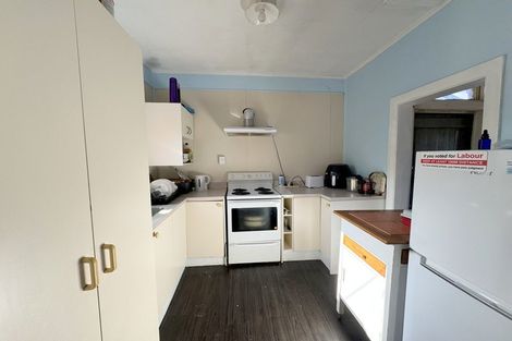 Photo of property in 25 Mccallum Street, Dannevirke, 4930