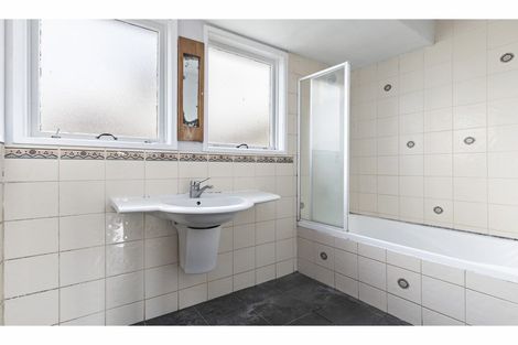 Photo of property in 42 Hamilton Drive, Waiuku, 2123