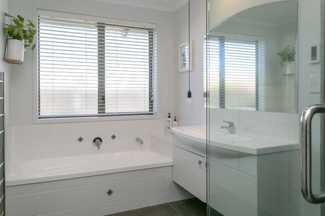 Photo of property in 9 Barbary Close, Wharewaka, Taupo, 3330