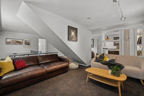 Photo of property in 10 Tapley Paddock, Wanaka, 9305