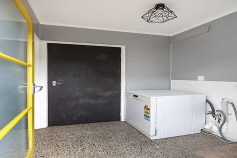 Photo of property in 1/125a Birkdale Road, Birkdale, Auckland, 0626