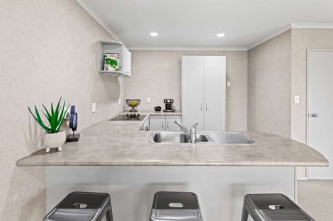 Photo of property in 5 Boston Parade, Kelvin Grove, Palmerston North, 4414