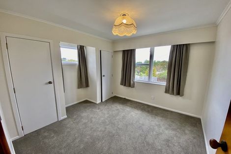 Photo of property in 15 Trinidad Road, Sunnynook, Auckland, 0620