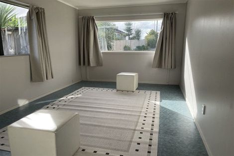 Photo of property in 29 Awaroa Road, Sunnyvale, Auckland, 0612