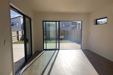 Photo of property in 21 Coast Garden Drive, Hobsonville, Auckland, 0616