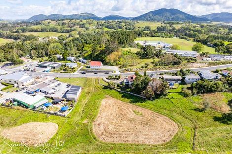 Photo of property in 16 Kaiwaka-mangawhai Road, Kaiwaka, 0975