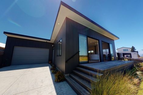 Photo of property in 2 Carter Crescent, Foxton Beach, Foxton, 4815