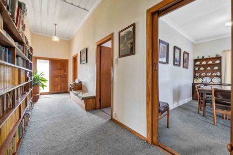Photo of property in 10 Norman Street, Lower Vogeltown, New Plymouth, 4310